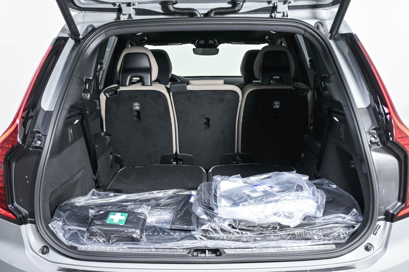 New 2026 Volvo XC90 B6 Plus w/ Protection Package Premier AWD/4WD image 29