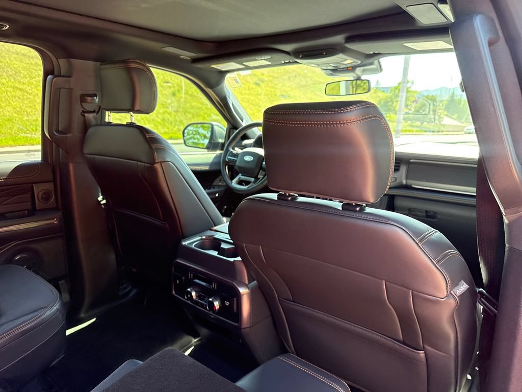 Used 2024 Ford Expedition Max Platinum AWD/4WD image 28