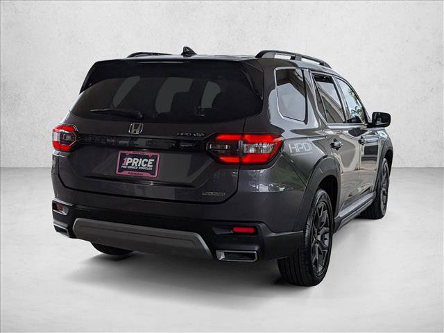 Used 2023 Honda Pilot Touring image 5