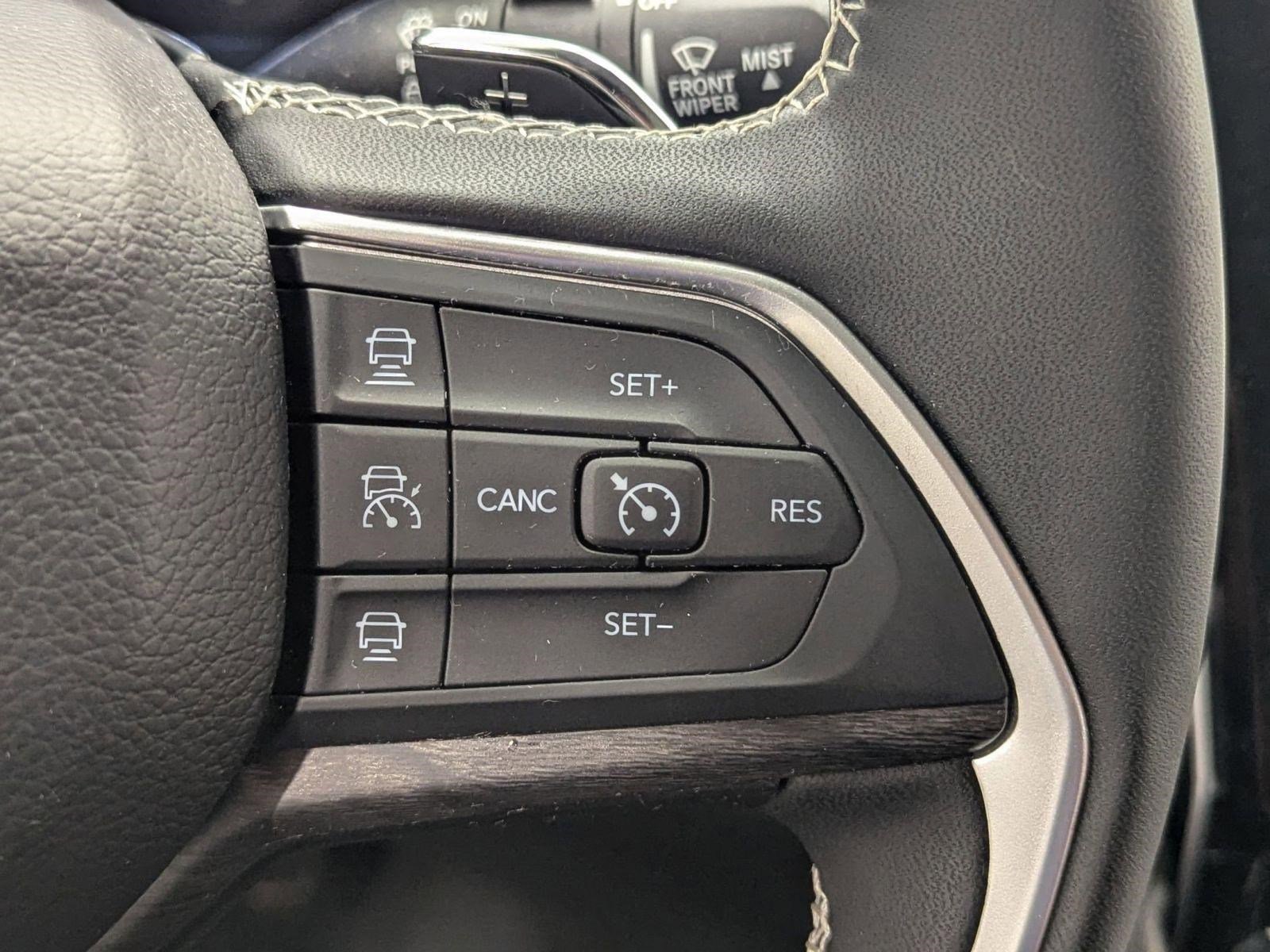 Used 2025 Jeep Grand Cherokee L Limited image 20