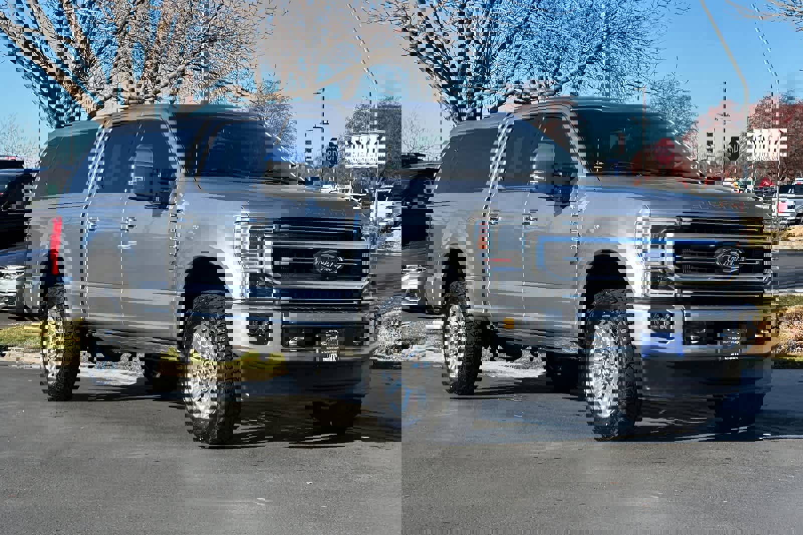 Certified 2020 Ford F250 Platinum w/ FX4 Off-Road Package image 9