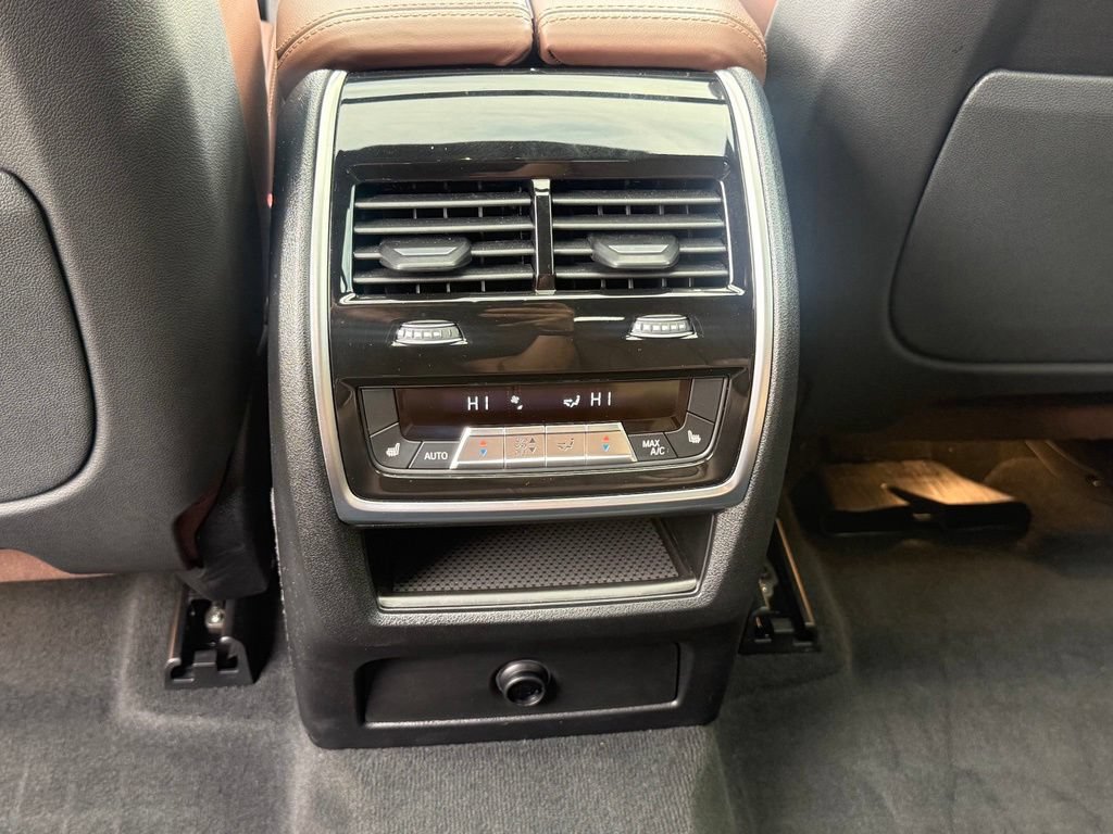 Certified 2026 BMW X6 xDrive40i w/ Climate Comfort Package AWD/4WD image 21