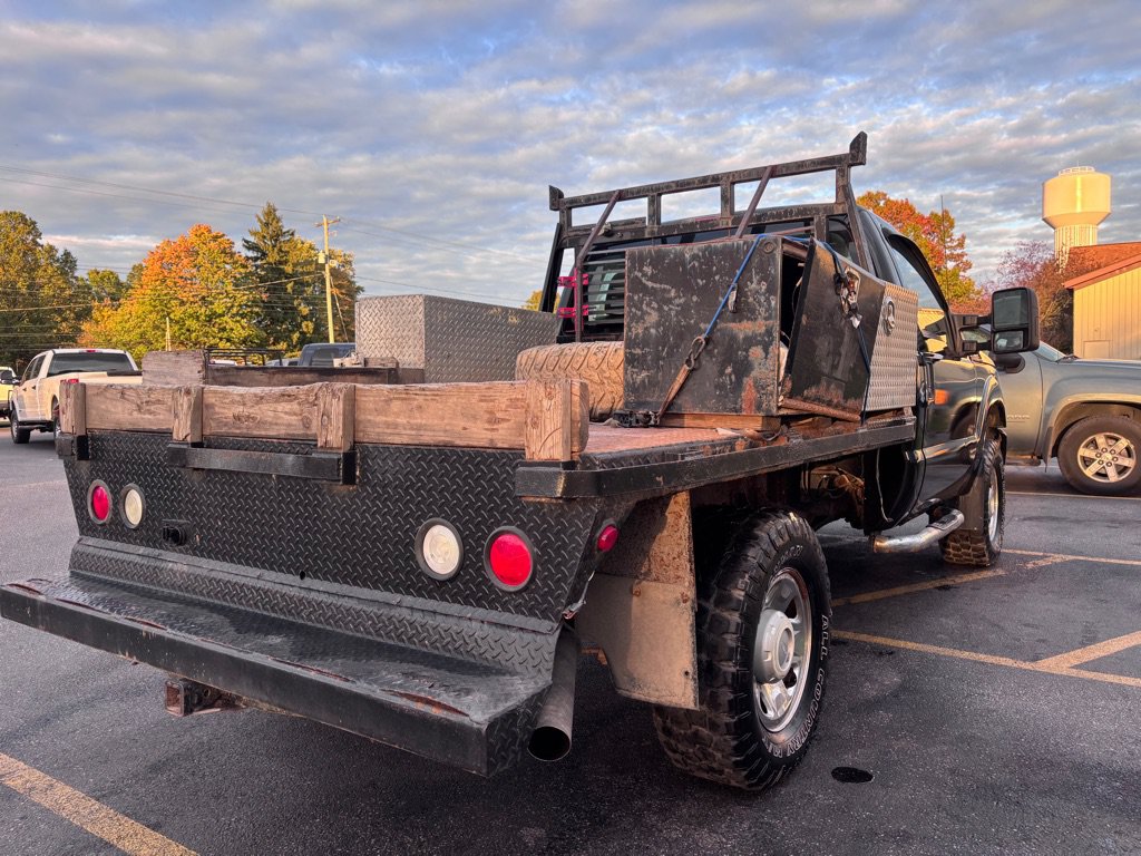 Used 2011 Ford F250 XL w/ FX4 Off Road Pkg AWD/4WD image 6