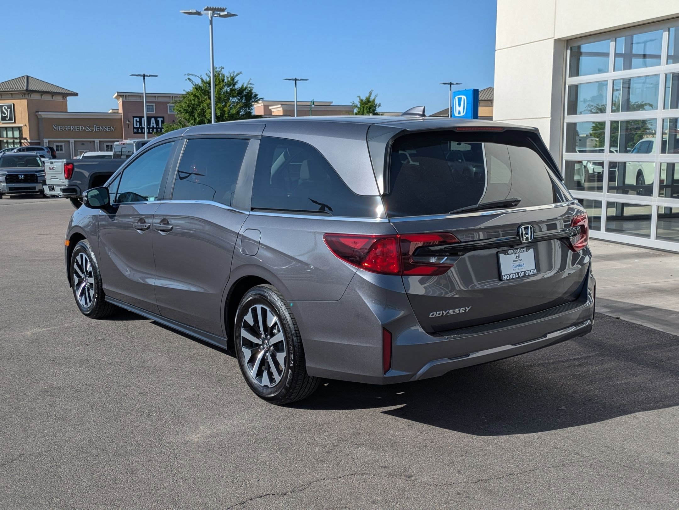 Used 2026 Honda Odyssey EX-L image 8