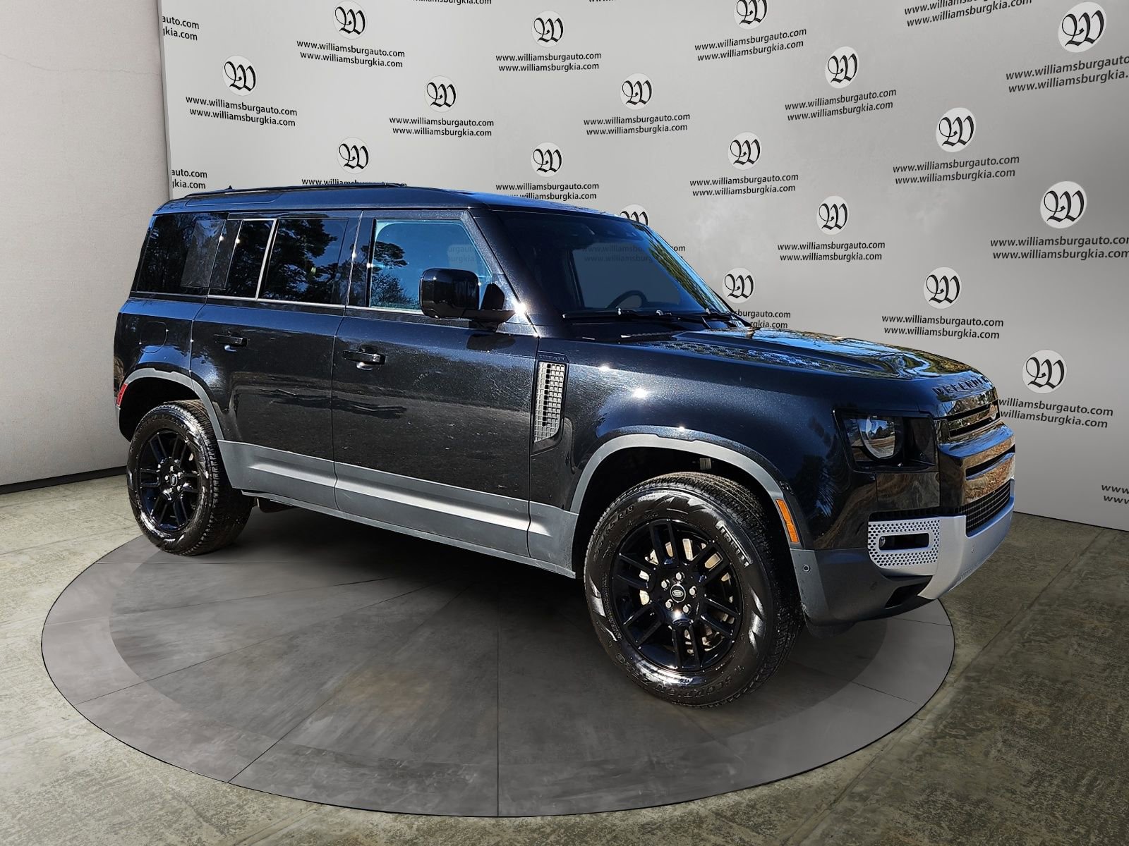 Used 2025 Land Rover Defender 110 S AWD/4WD image 7