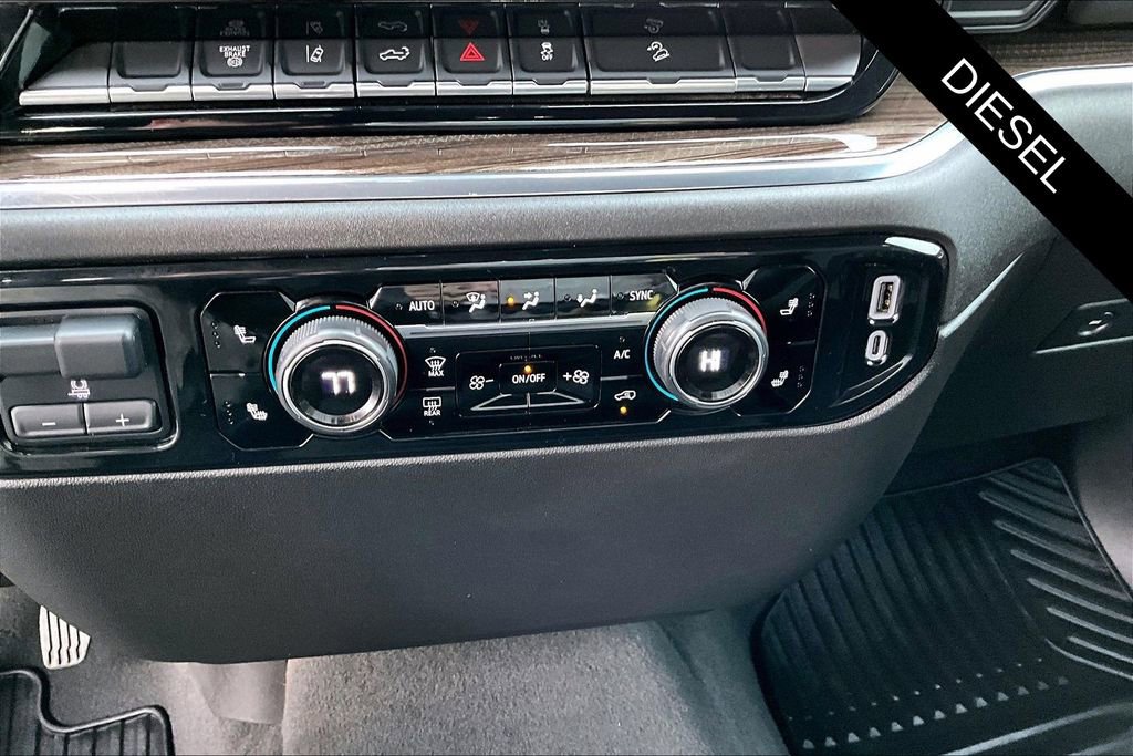 Used 2024 Chevrolet Silverado 2500 LT w/ Convenience Package image 16