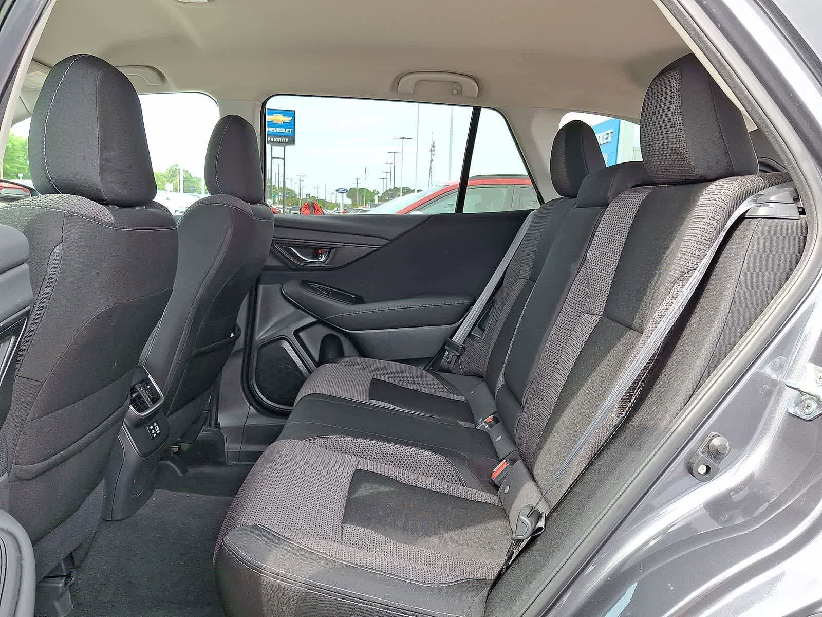 Used 2024 Subaru Outback Premium AWD/4WD image 29