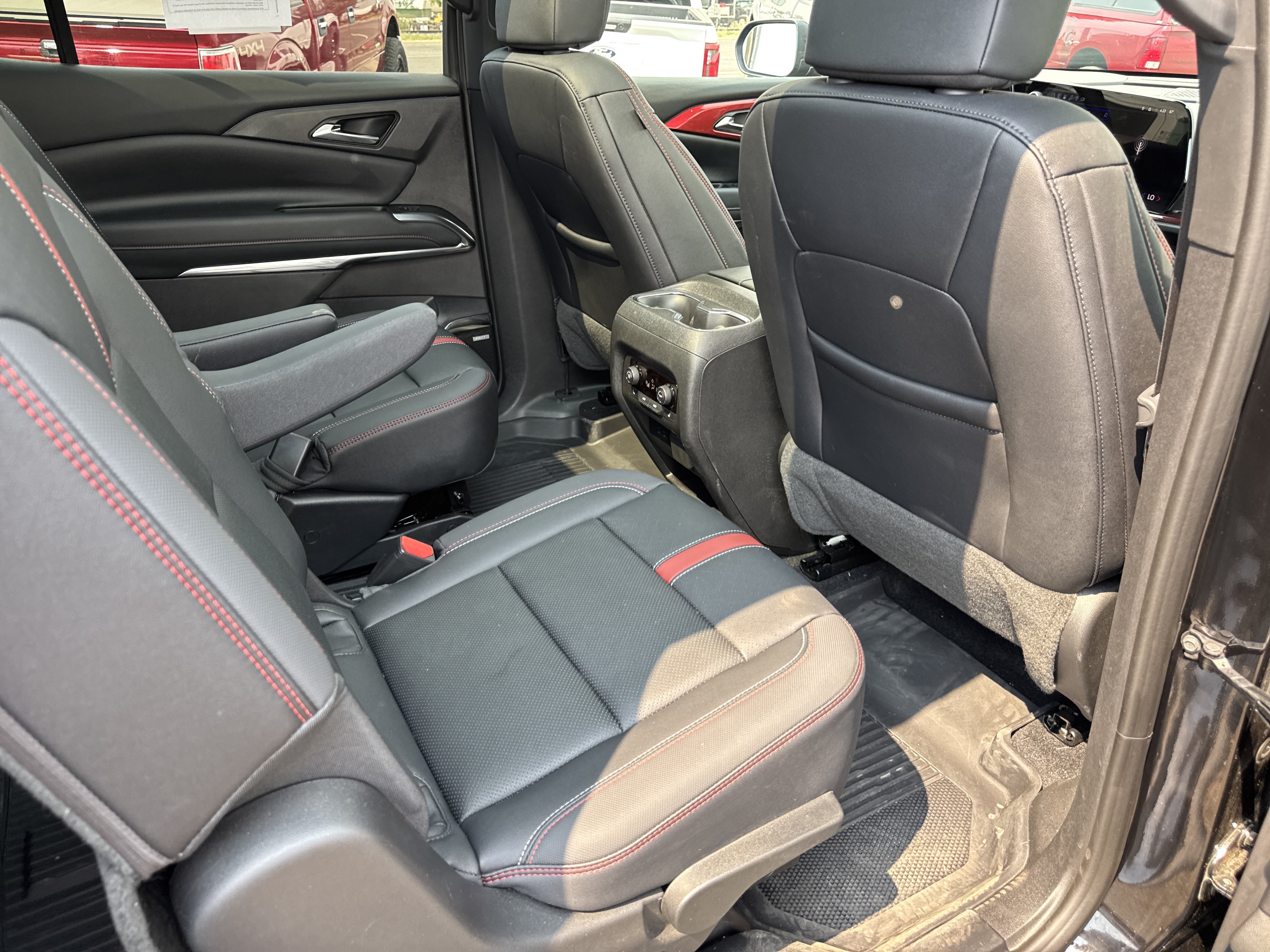 Used 2026 Chevrolet Traverse RS w/ LPO, Floor Liner Package AWD/4WD image 35
