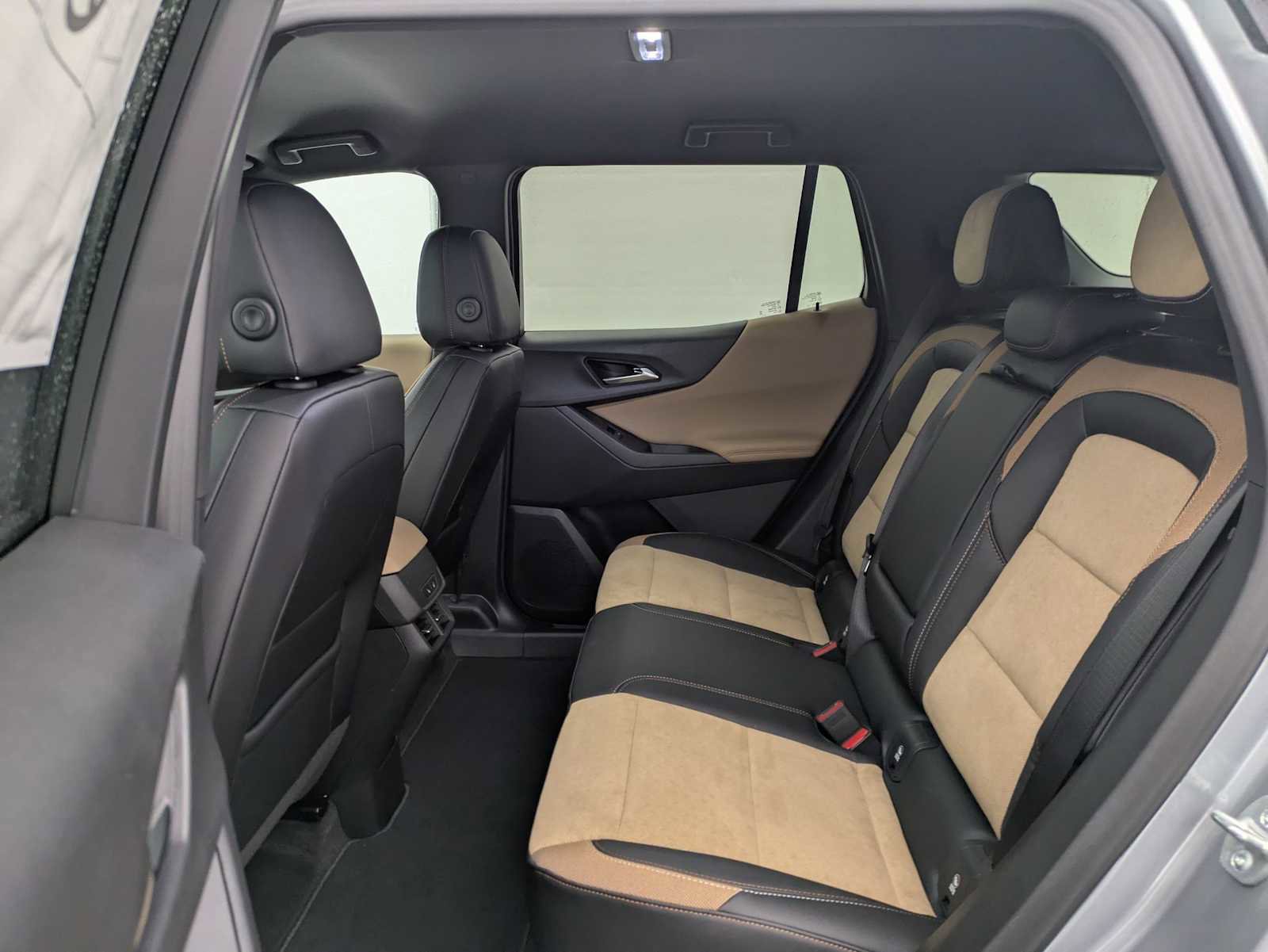 New 2026 Chevrolet Equinox ACTIV w/ Convenience Package III image 20