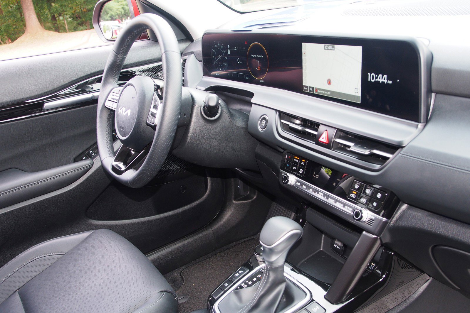 Used 2025 Kia Seltos SX w/ SX Sunroof Package image 10