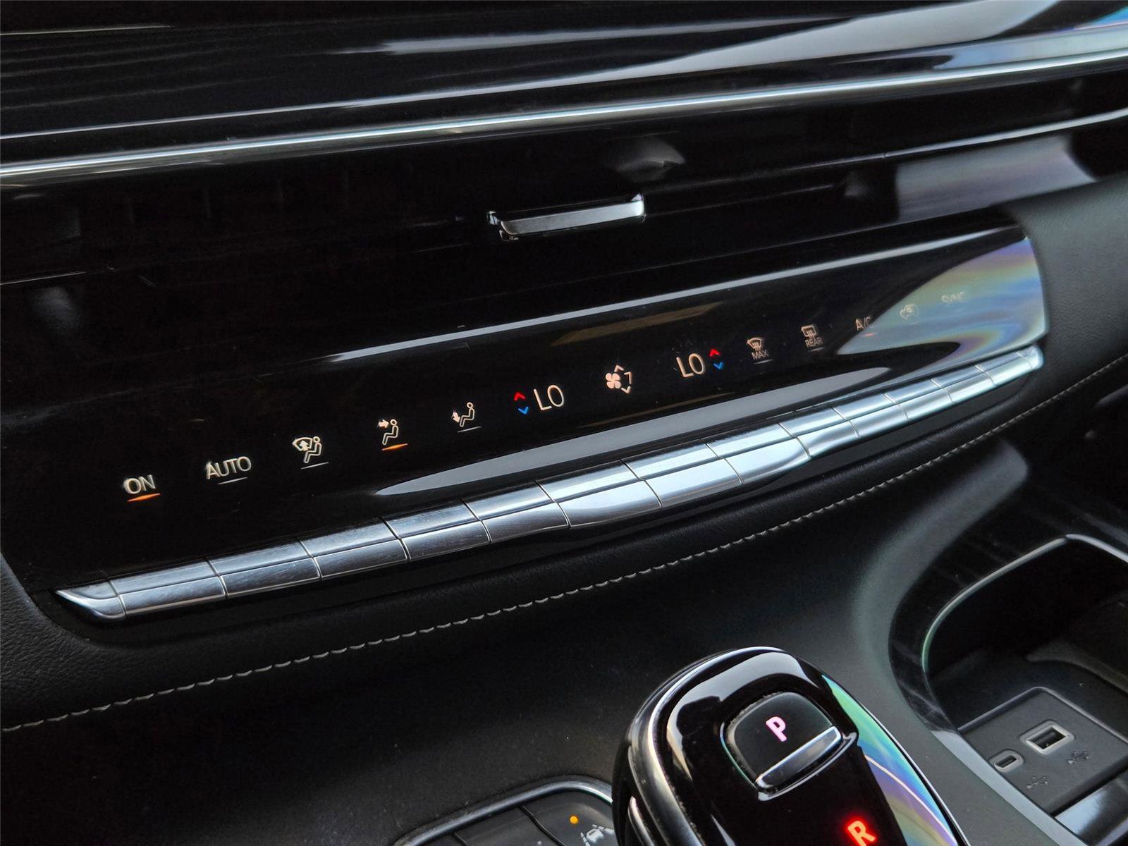 Used 2023 Cadillac Escalade Sport w/ Touring Package image 21