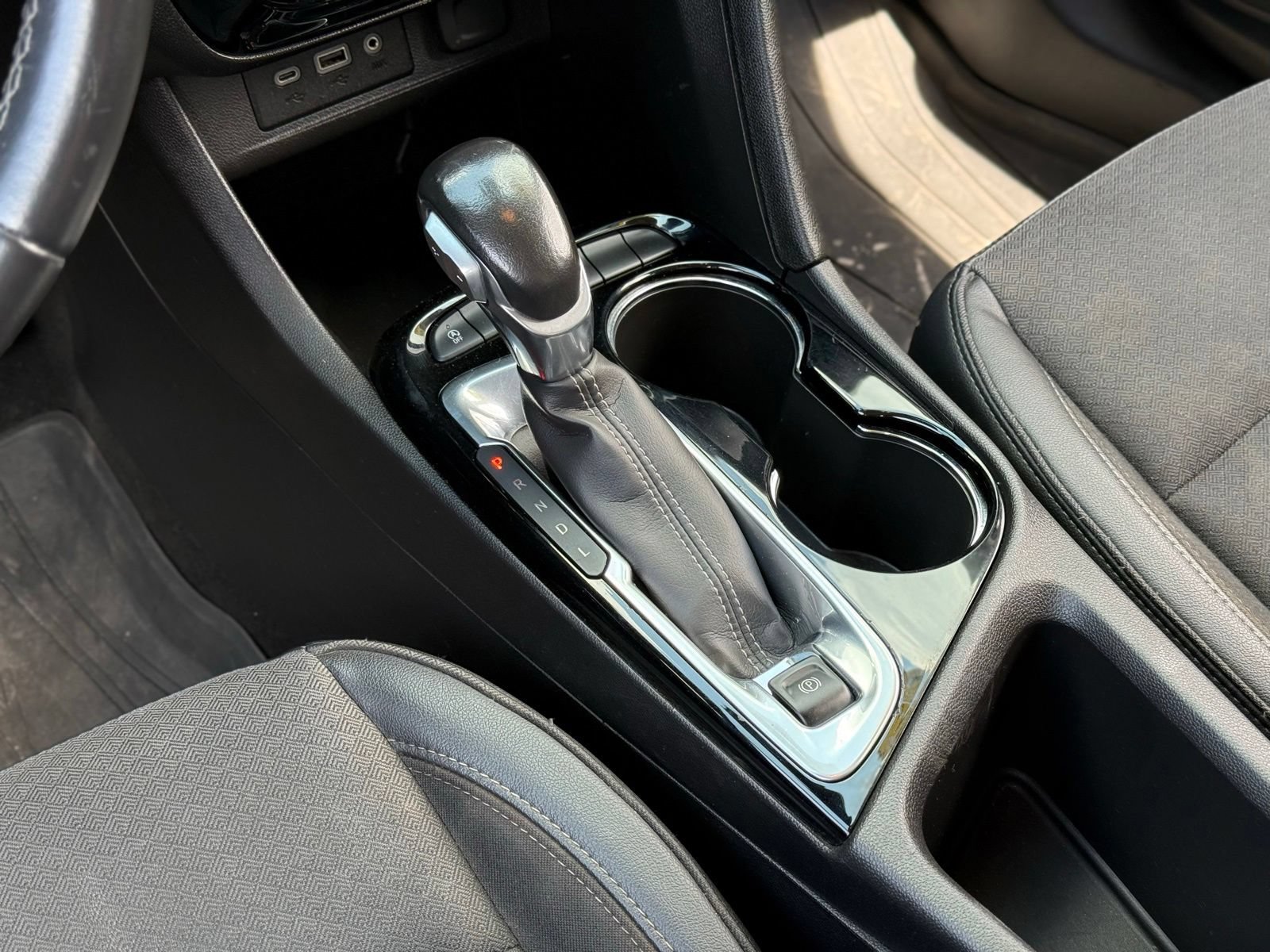 Used 2020 Buick Encore GX Select FWD image 19