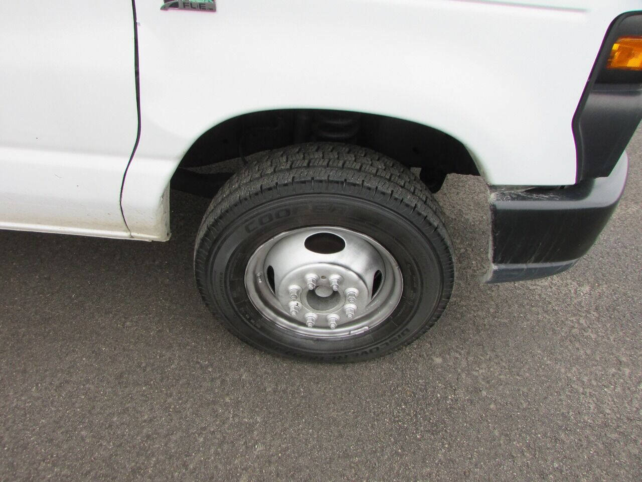 Used 2012 Ford E-450 and Econoline 450 Super Duty w/ PWR Locks & Windows Group RWD image 51
