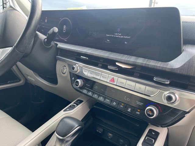 Used 2025 Kia Telluride SX image 17