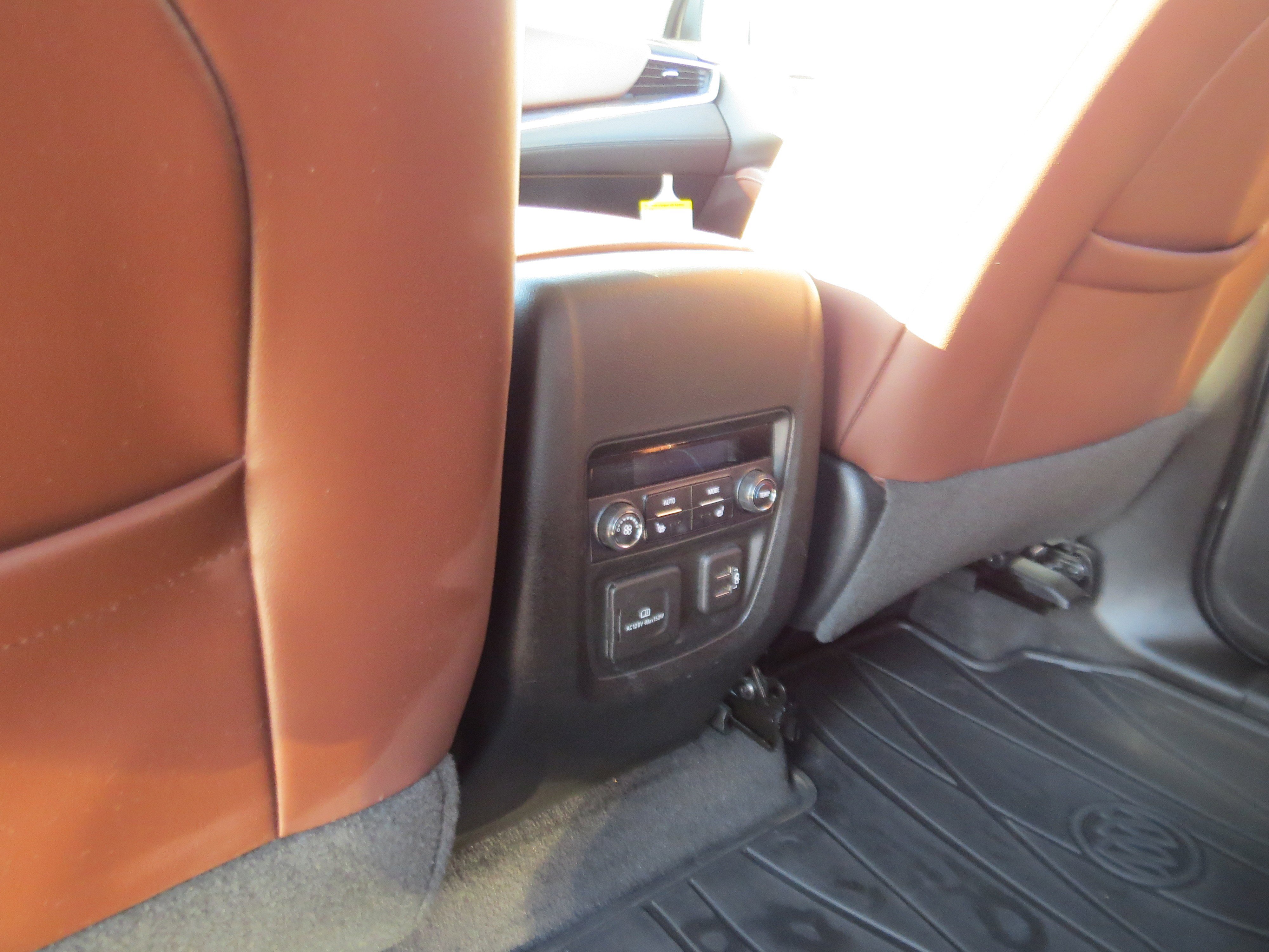 Used 2020 Buick Enclave Avenir w/ Trailering Package, 5000 lbs. FWD image 13