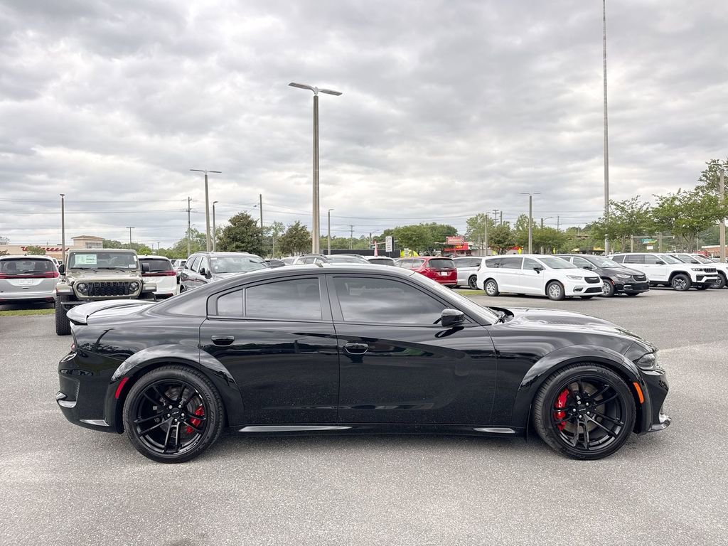 Used 2022 Dodge Charger SRT Hellcat w/ Harman/Kardon Audio Group image 2
