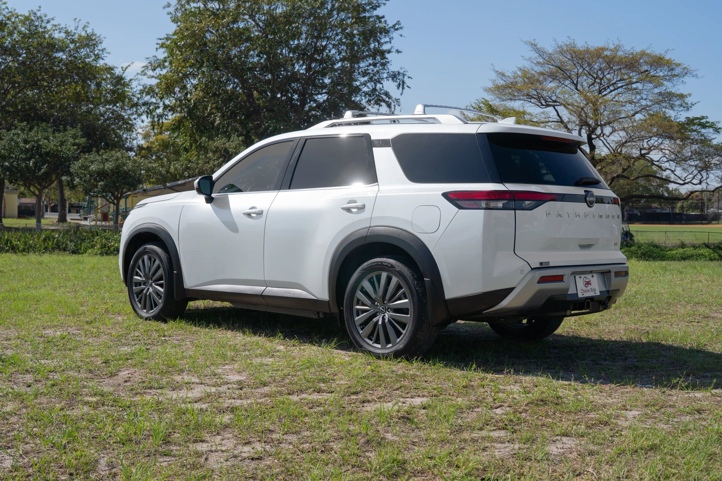 Used 2025 Nissan Pathfinder SL w/ SL Premium Package image 7