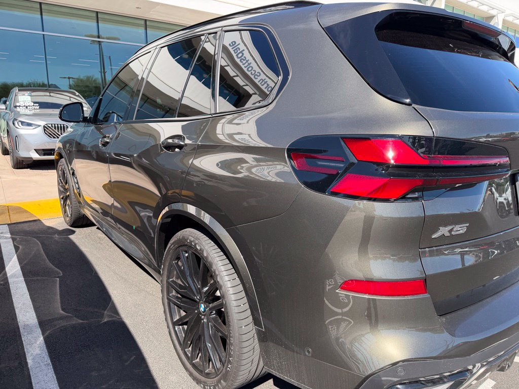 Certified 2025 BMW X5 xDrive40i w/ Executive Package AWD/4WD image 3