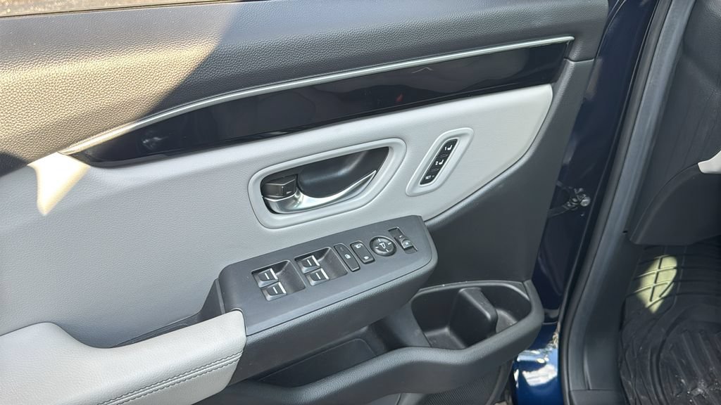 Certified 2025 Honda Pilot Touring image 13