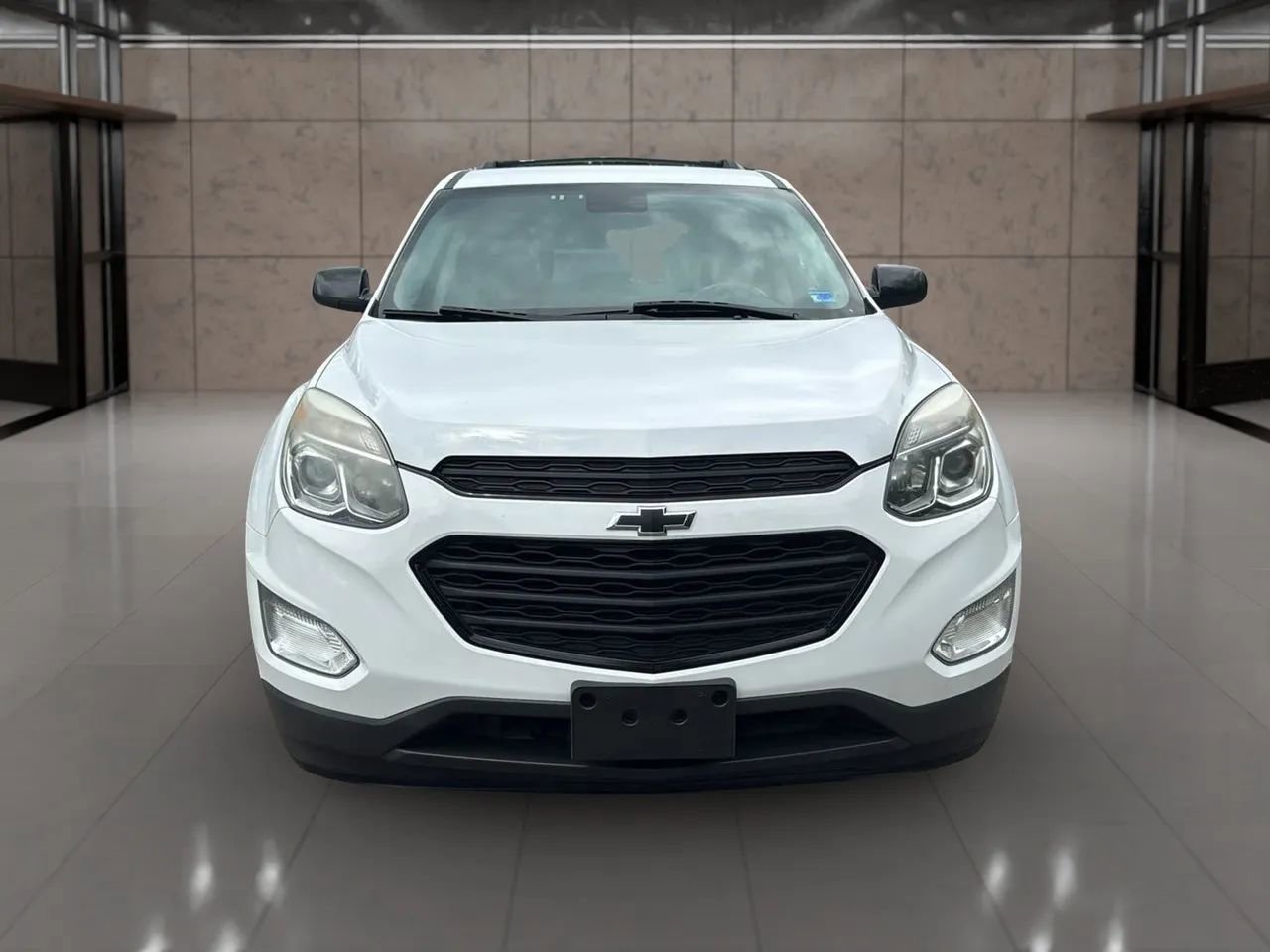 Used 2017 Chevrolet Equinox LT w/ Sport Edition FWD image 2