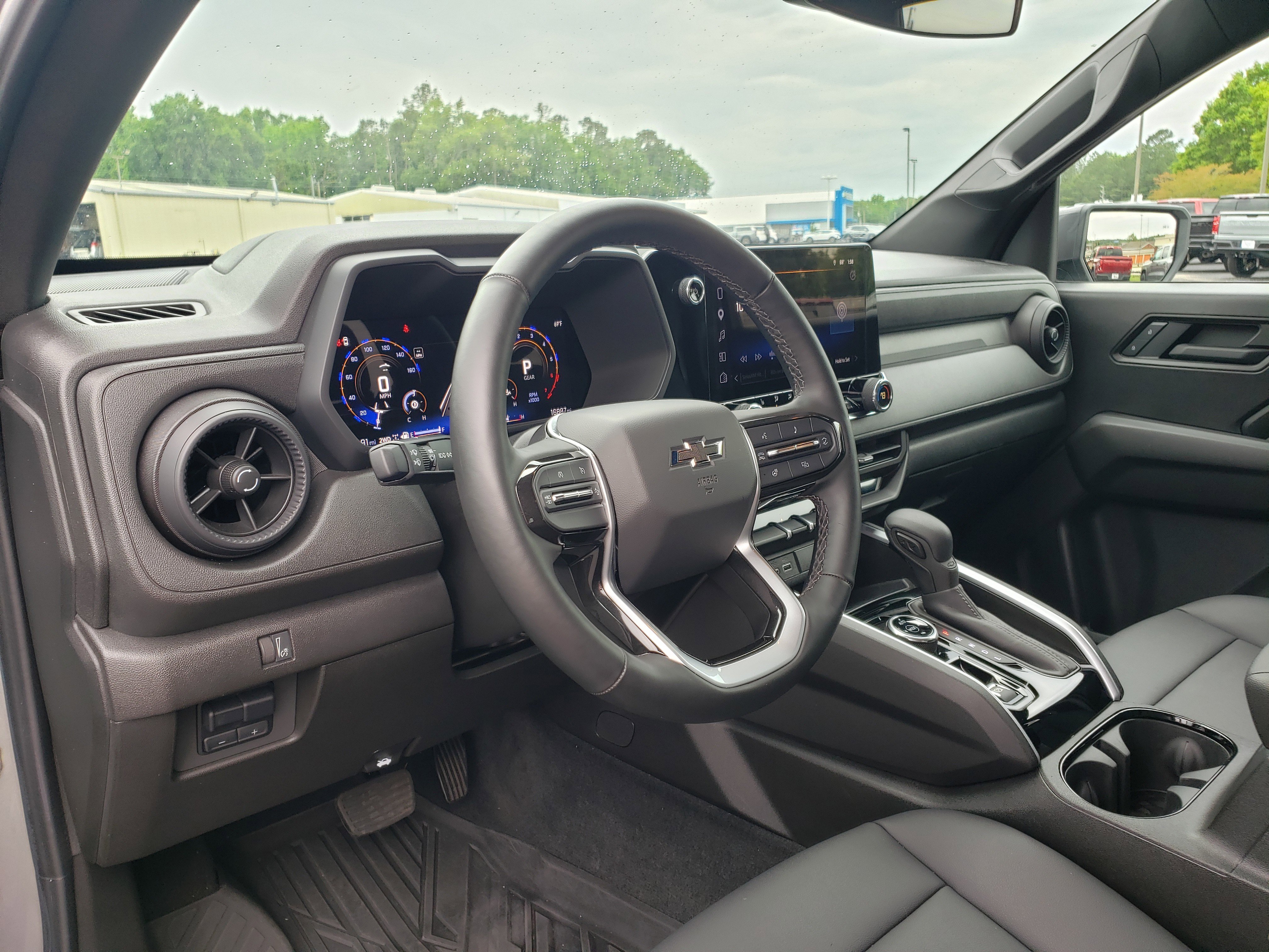 Used 2025 Chevrolet Colorado Trail Boss AWD/4WD image 27