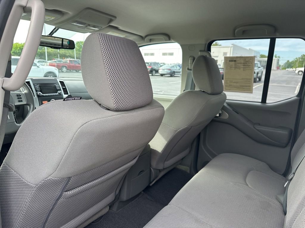 Used 2016 Nissan Frontier SV w/ SV Value Truck Package RWD image 23