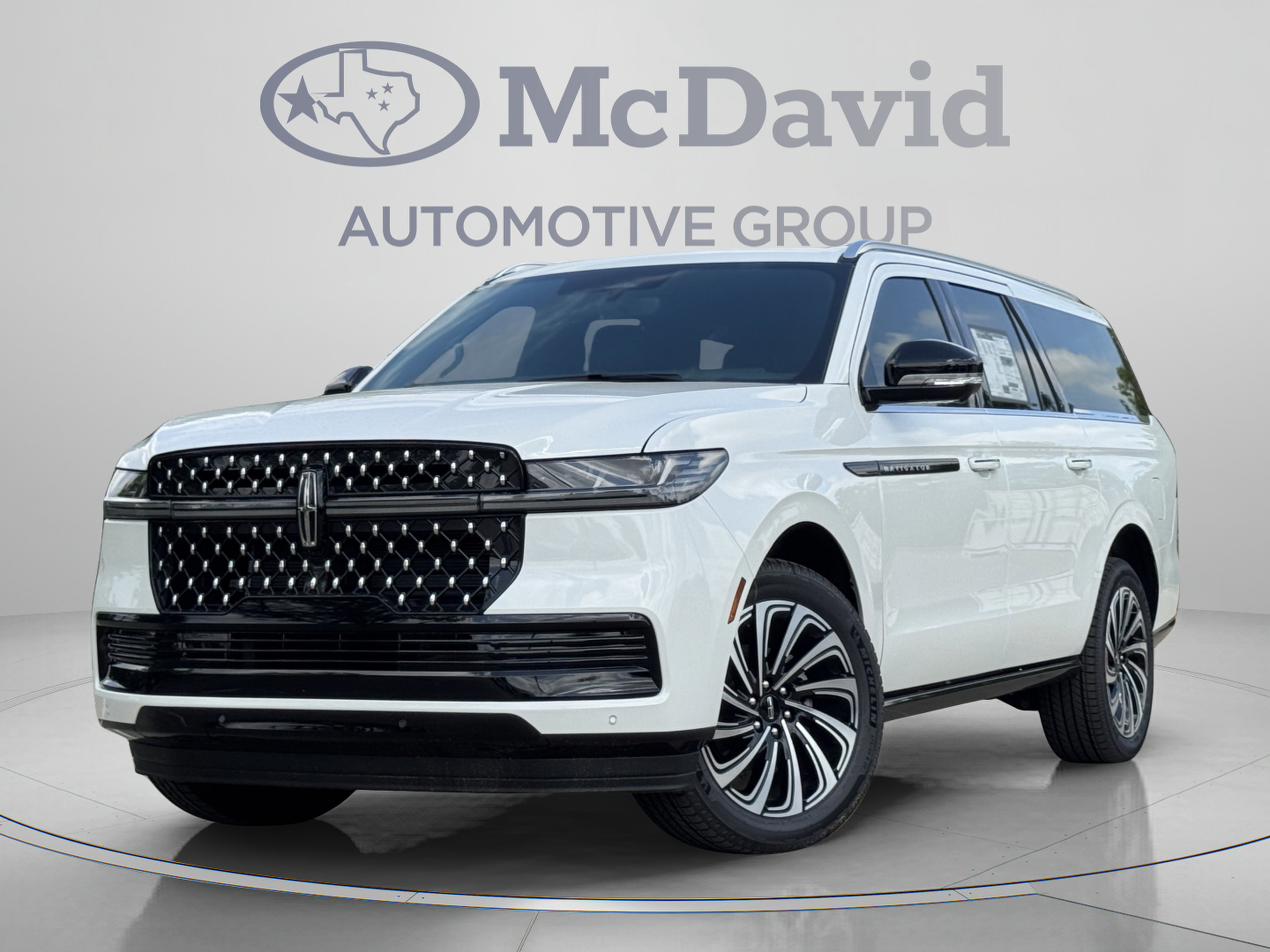 New 2026 Lincoln Navigator L Black Label AWD/4WD image 1