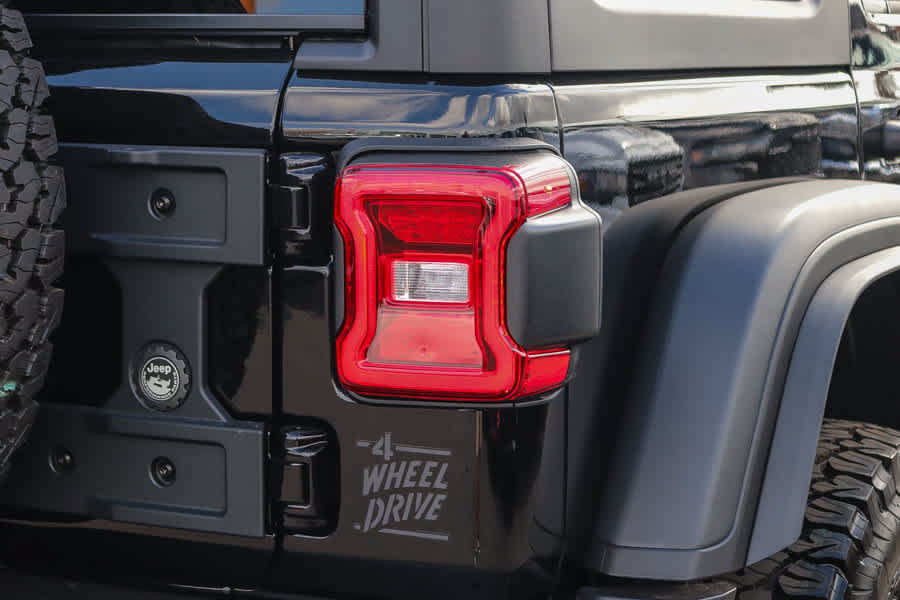New 2027 Jeep Wrangler Unlimited Rubicon 392 AWD/4WD image 7