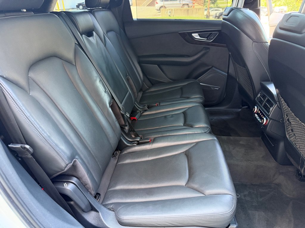 Used 2017 Audi Q7 3.0T Prestige w/ Prestige Package AWD/4WD image 26