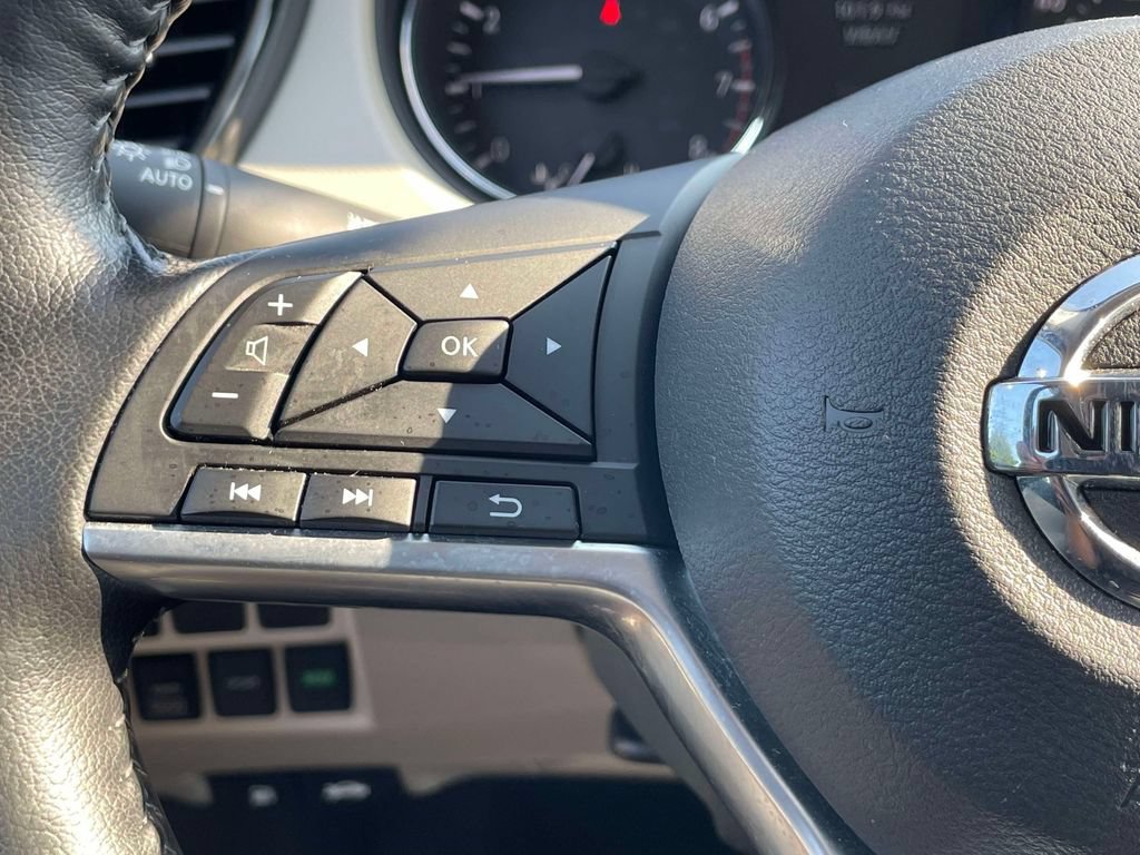 Used 2022 Nissan Rogue Sport SL AWD/4WD image 24