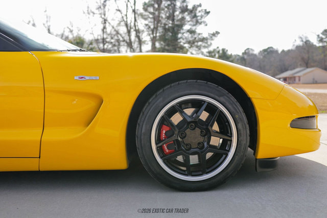 Used 2003 Chevrolet Corvette Z06 w/ Memory Package, 3 Drivers RWD image 10