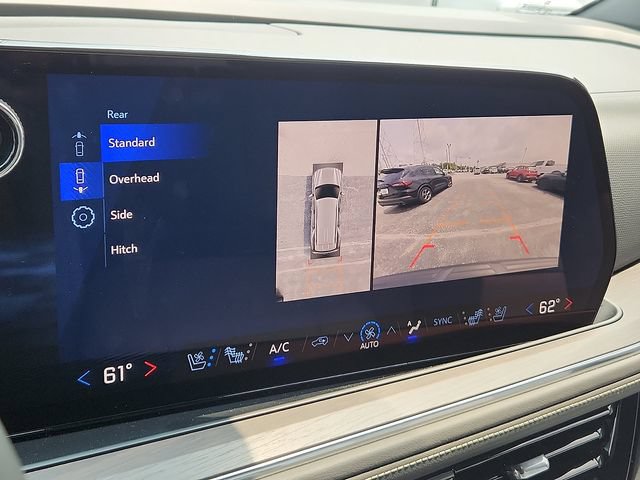 Used 2025 Chevrolet Tahoe Premier AWD/4WD image 13