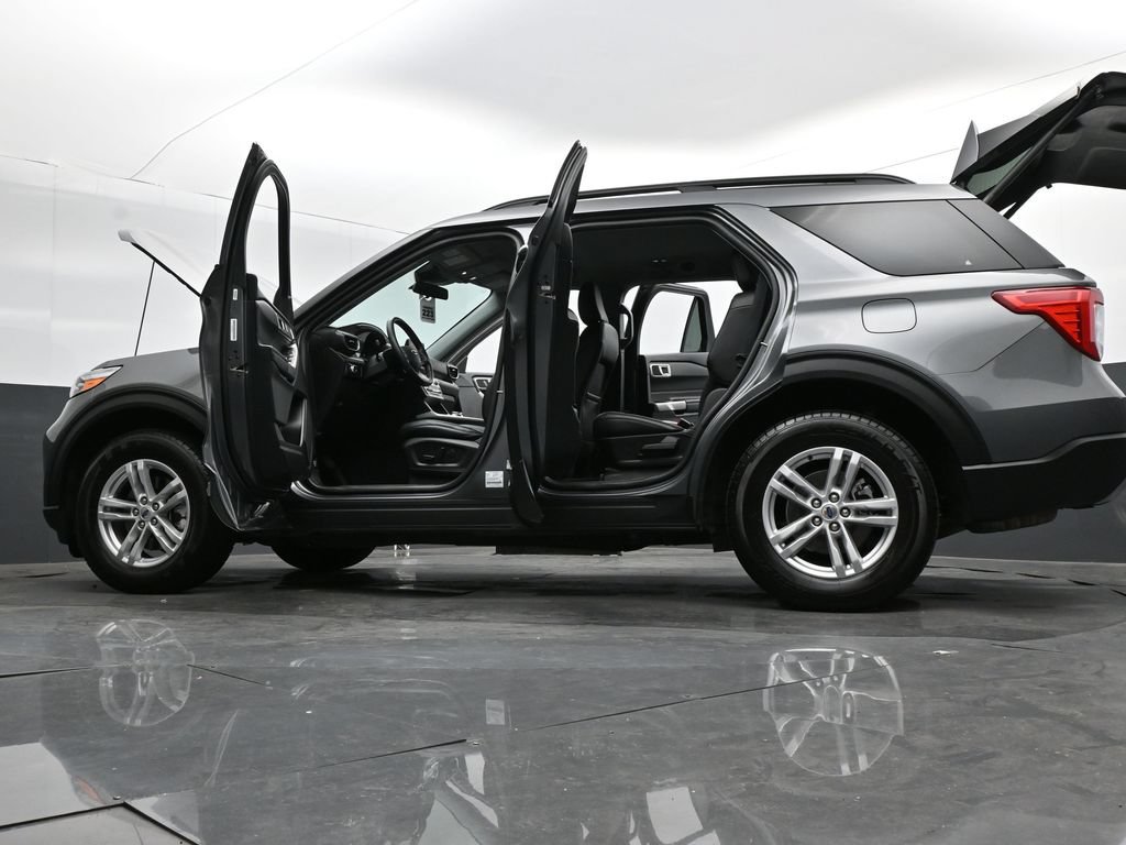 Used 2023 Ford Explorer XLT w/ Equipment Group 202A AWD/4WD image 36