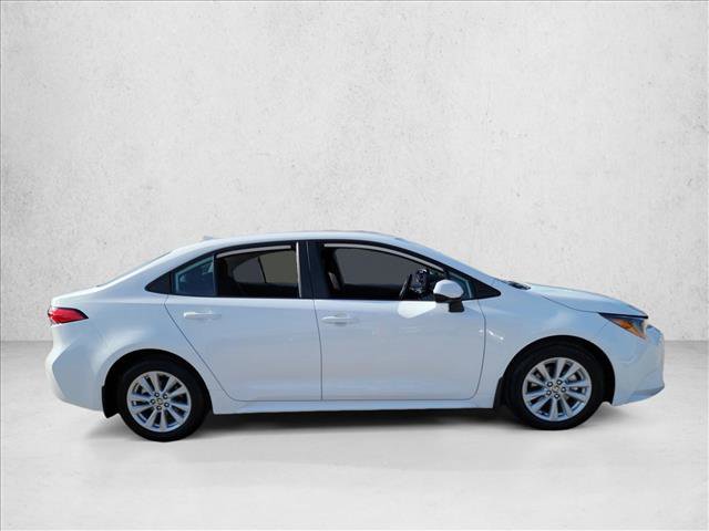Used 2025 Toyota Corolla LE image 4