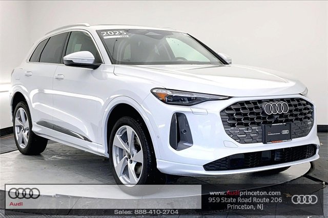 Certified 2025 Audi Q5 Premium Plus w/ Premium Plus