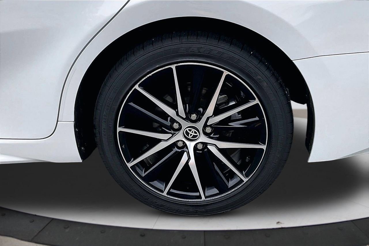 Used 2023 Toyota Camry SE image 33