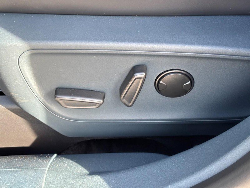 New 2026 Ford Maverick Lobo image 17