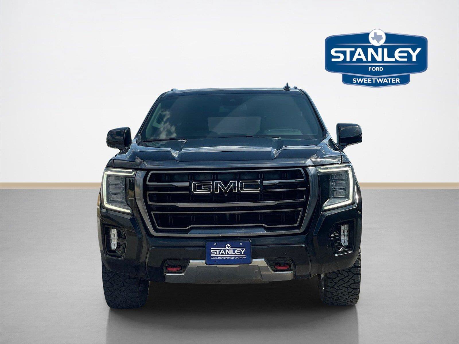 Used 2024 GMC Yukon XL AT4 w/ AT4 Premium Package AWD/4WD image 2