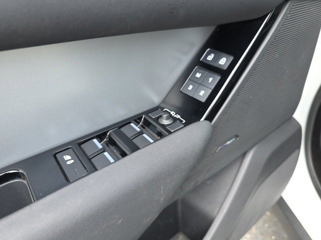 Used 2024 Land Rover Range Rover Velar S image 11