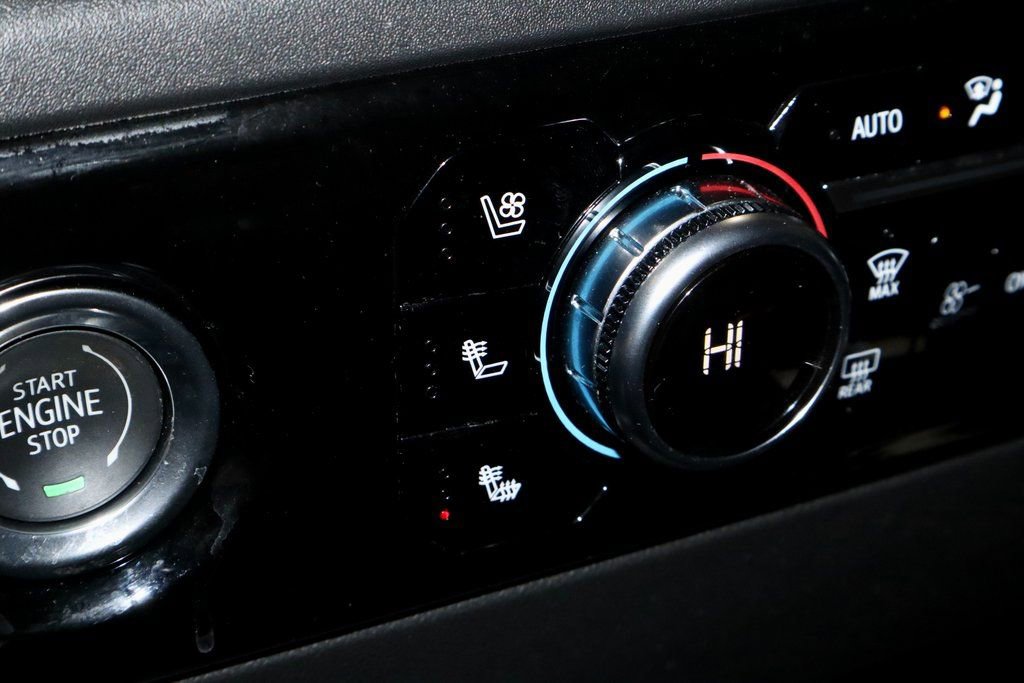 Used 2023 GMC Sierra 1500 SLT w/ SLT Premium Package image 4