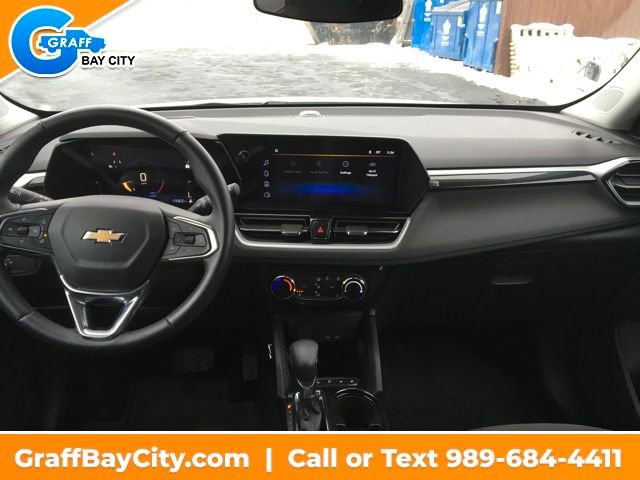 Used 2024 Chevrolet TrailBlazer LT w/ LT Cold Weather Package image 12