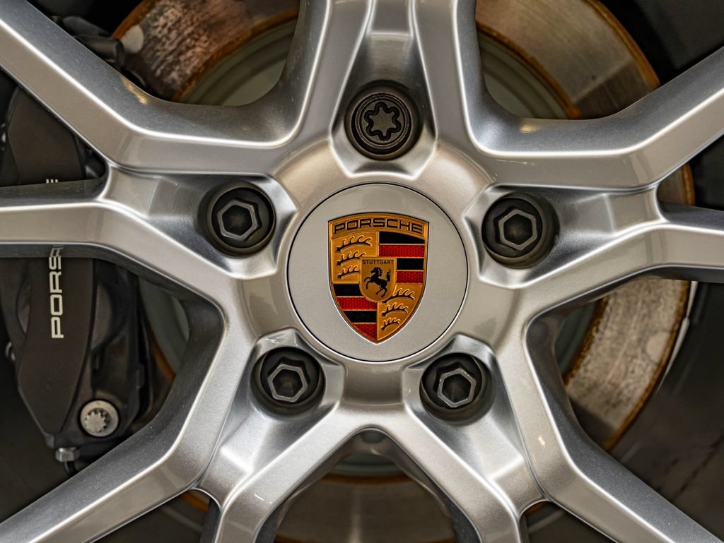 New 2026 Porsche Cayenne Coupe AWD/4WD image 13