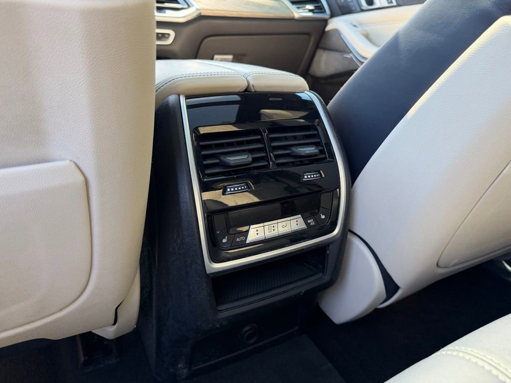 Used 2021 BMW X5 M50i w/ Executive Package image 26