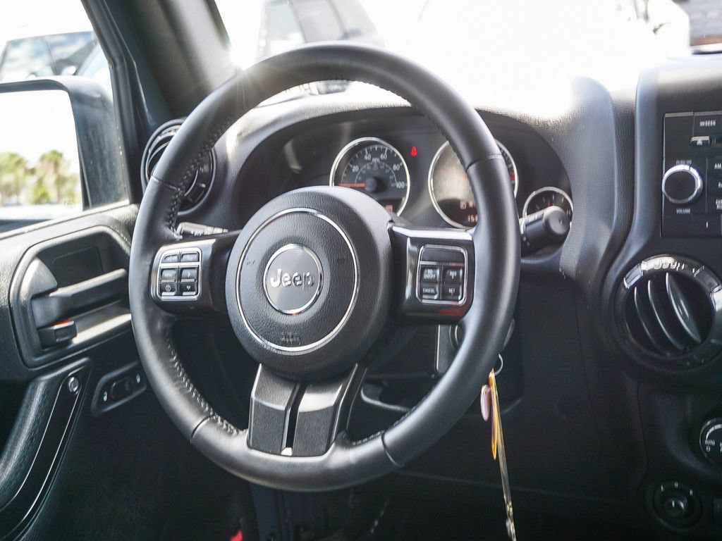 Used 2018 Jeep Wrangler Unlimited Rubicon AWD/4WD image 17