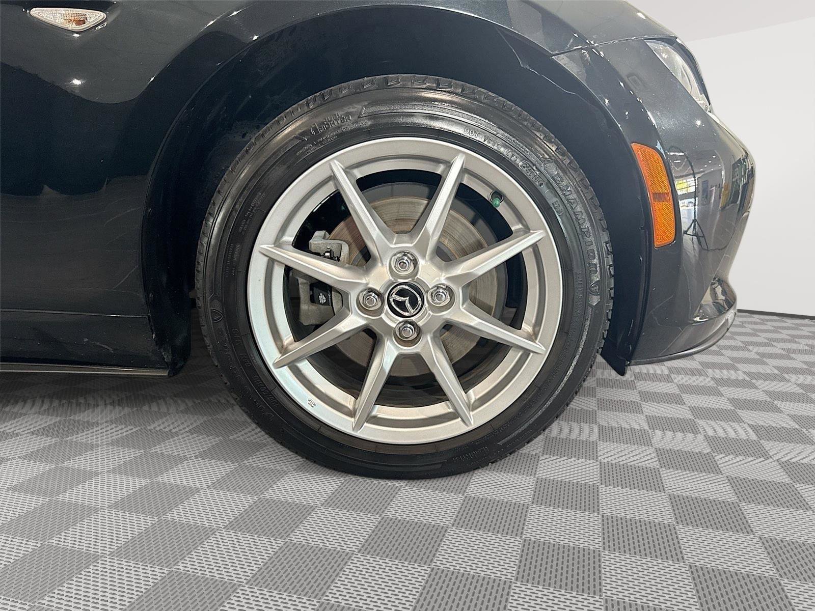 Used 2016 MAZDA MX-5 Miata Sport RWD image 29