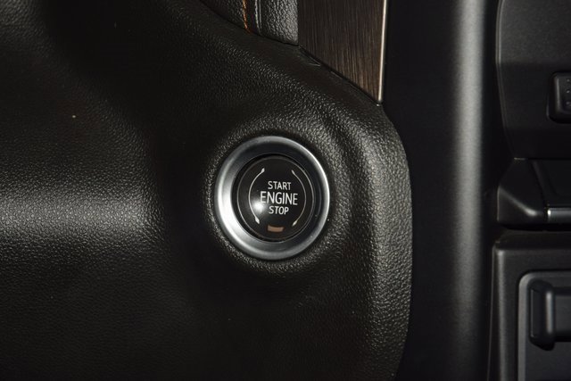 Used 2022 GMC Sierra 2500 AT4 w/ Gooseneck/5TH Wheel Package image 37