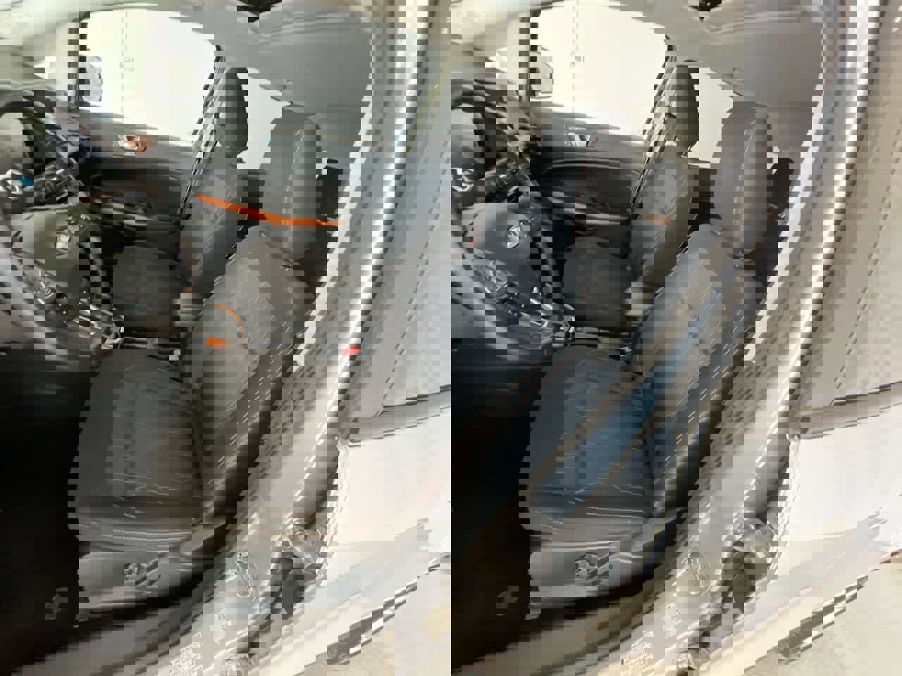 Used 2021 Ford EcoSport SE w/ SE Appearance Package AWD/4WD image 11