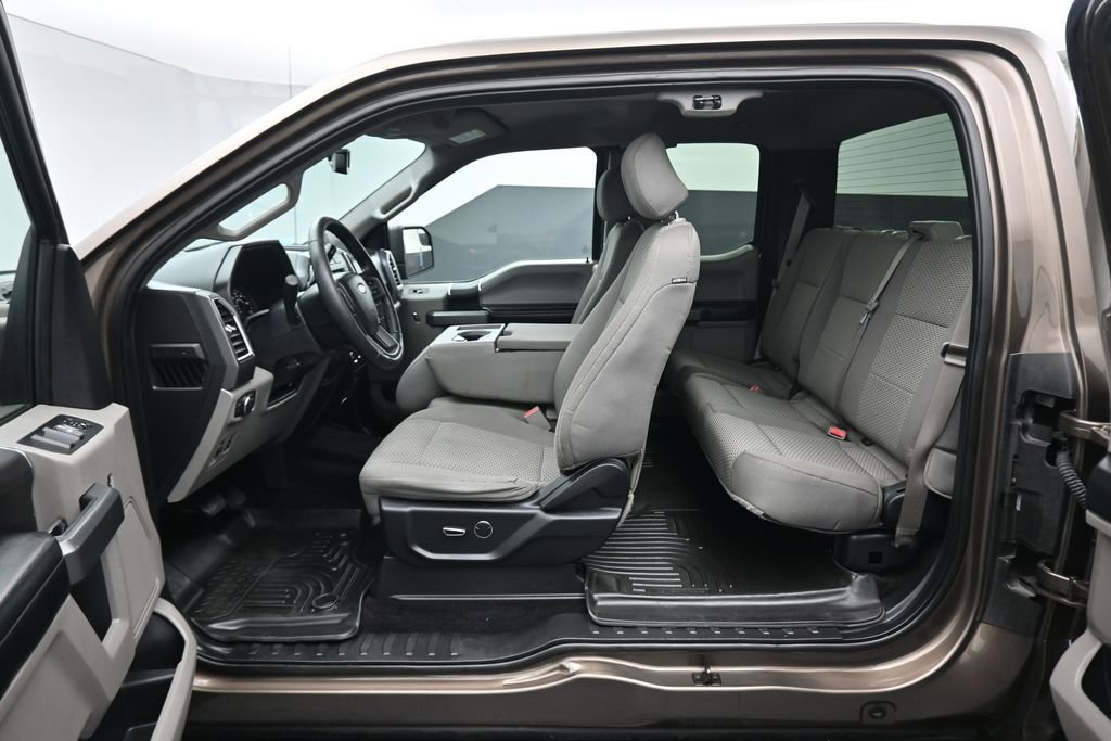 Used 2016 Ford F150 XLT w/ Equipment Group 301A Mid AWD/4WD image 28