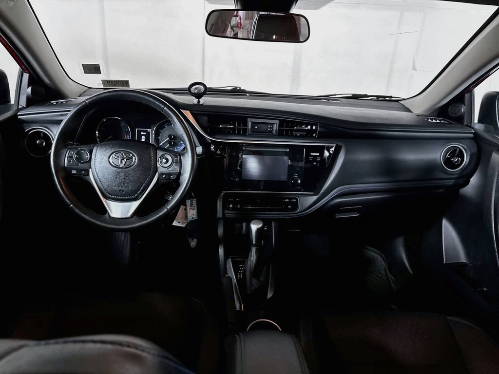 Used 2017 Toyota Corolla SE w/ Carpet Mat Package (TMS) FWD image 12