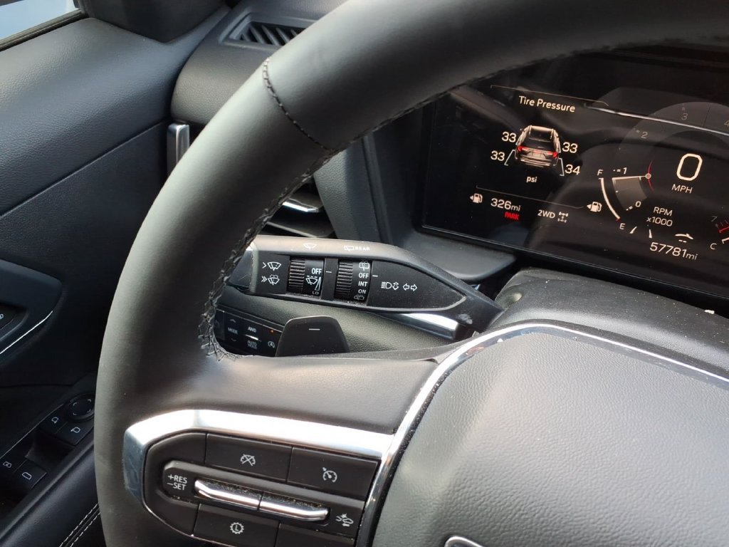 Used 2025 GMC Terrain Elevation w/ Elevation Premium Package AWD/4WD image 20